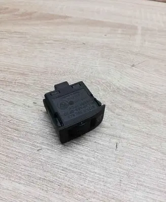 BMW 7 E38 Headlight level height control switch 8360843