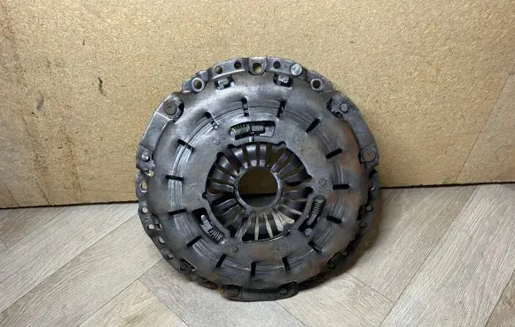 BMW 1 E81 E87 Pressure plate 124033610 1240336