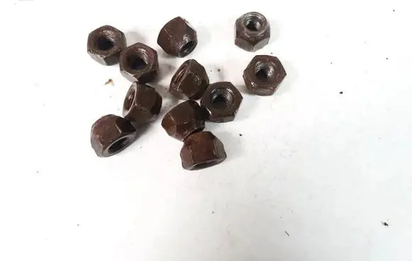 Toyota Corolla Verso E121 Nuts/bolts 