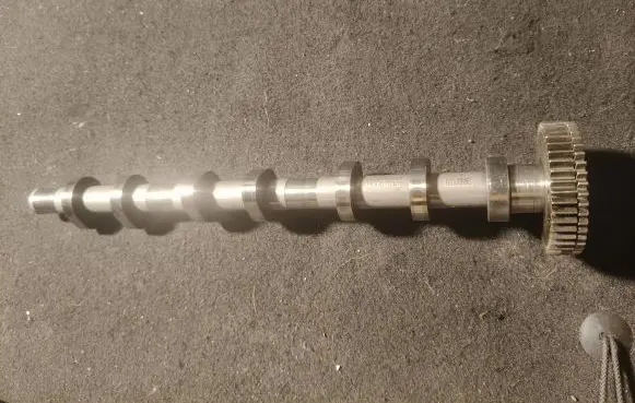 Audi Q7 4M Camshaft 059109022hb