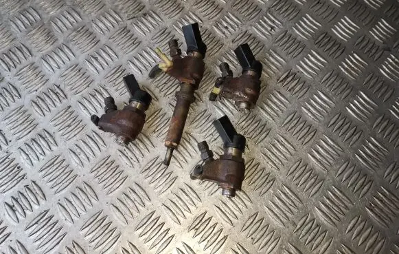Peugeot 307 Fuel injectors set 9636819380