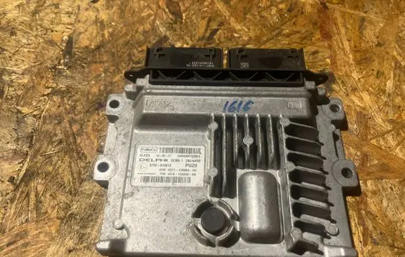 Ford Mondeo MK V Engine control unit/module 97RI010012 DS7112B684XD