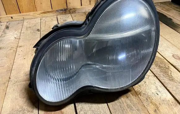Mercedes-Benz C W203 Headlight/headlamp A2038200161 2038200161
