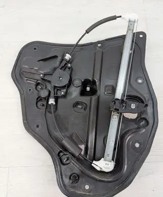 Mazda CX-3 Rear window lifting mechanism without motor D09L7397XA