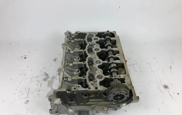 BMW 3 F30 F35 F31 Engine head 868275207 0118053000763