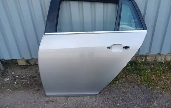 Opel Insignia A Rear door