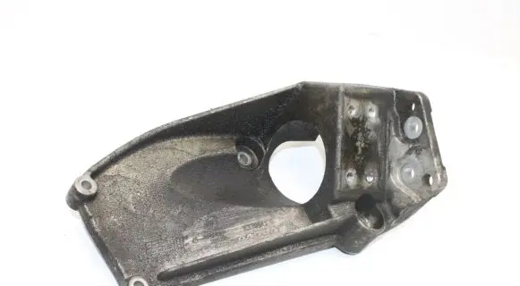 Volvo V60 Engine mounting bracket 31370633