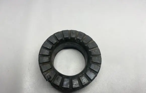 Ford Mustang VI Rear coil spring rubber mount DG9C5599AXC