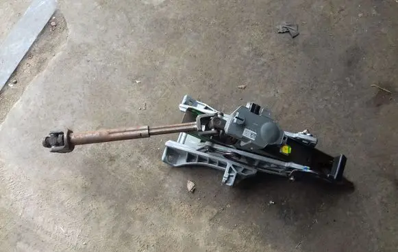 Volvo V50 Steering wheel axle T05071203200 P30741400 01771819