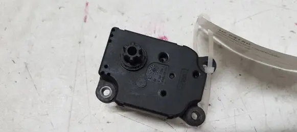 Citroen C5 Air flap motor/actuator 4PUH19E616BC