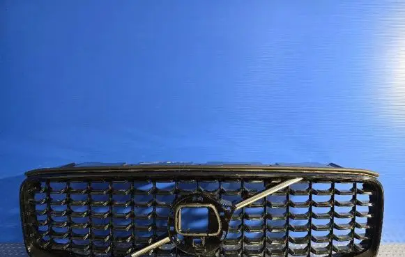 Volvo XC60 Front grill 32133812