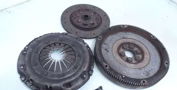 Volkswagen PASSAT B4 Clutch set kit 037105273C 412110004