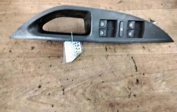 Seat Altea XL Electric window control switch
