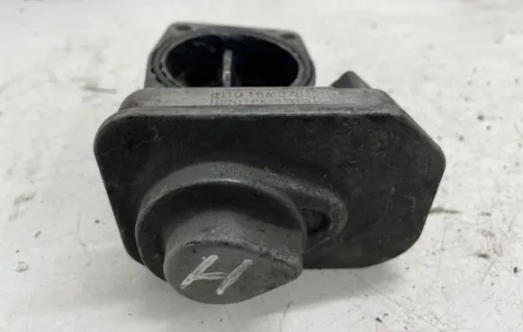 Opel Zafira B Throttle valve B101860782 8981052101