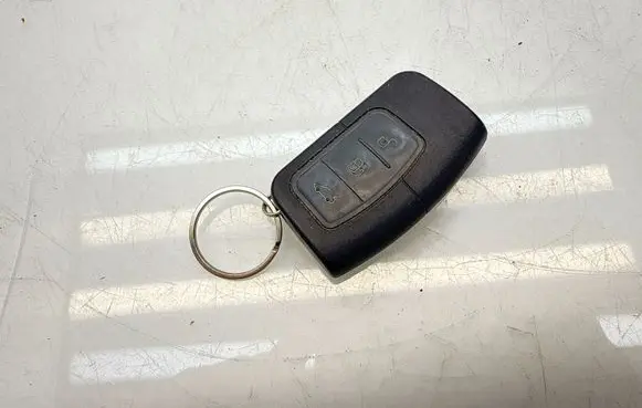 Ford Kuga I Ignition key/card 