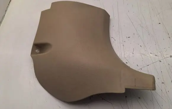 Foot area side trim