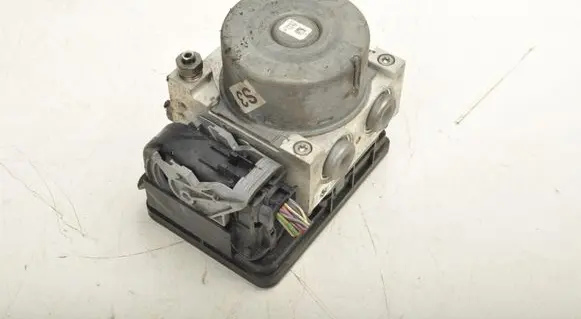 Ford Fiesta ABS Pump D1B12C405AG