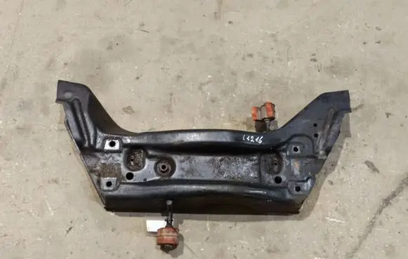 Volkswagen Polo IV 9N3 Front subframe 