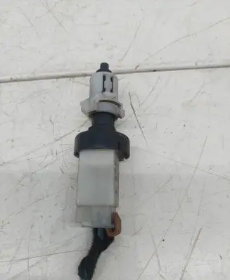 Iveco Daily 4th gen Brake pedal sensor switch B3653319 3319