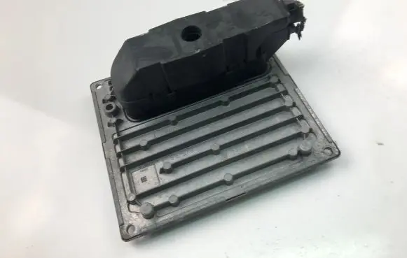 Ford C-MAX I Engine control unit/module 4M5112A650HC