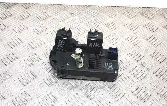 Opel Zafira A Rear door lock 24414134