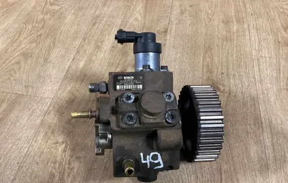 Ford Focus Fuel injection high pressure pump 9683703780 0445010102