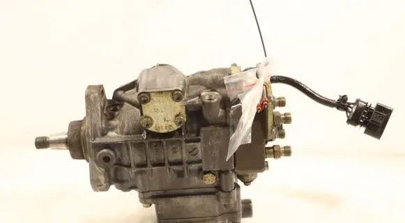 Audi A4 S4 B5 8D Fuel injection high pressure pump 028130115A