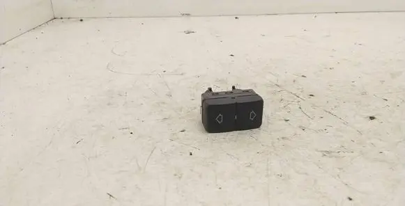 BMW 7 E38 Seat control switch 8366506