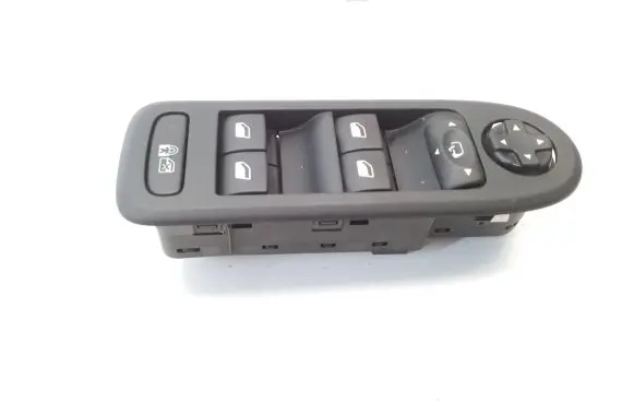 Peugeot 508 Electric window control switch 98026370ZD