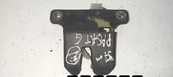 Volkswagen PASSAT B5 Front door lock 3b5827505