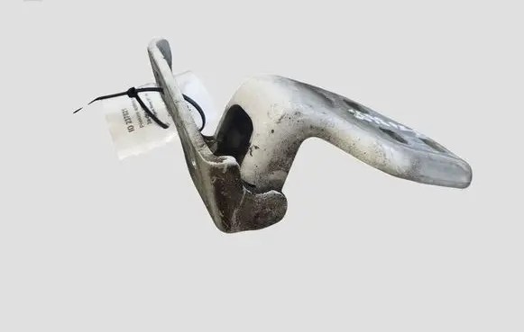 Peugeot Boxer Front door lower hinge
