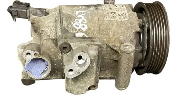 Volkswagen PASSAT B7 Air conditioning (A/C) compressor (pump) 5N0820803E 06301074729B 011405620002