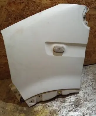 Nissan Interstar Fender