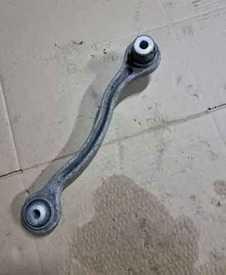 Mercedes-Benz C W204 Rear upper control arm/wishbone NOCODE