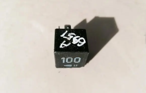 Seat Ibiza III (6L) Other relay 7m0951253a v23136-j6-x45