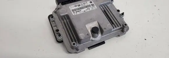 Jaguar XE Engine control unit/module EJ3212B684MC 1039S71166 0261S10410