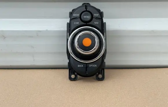 Mini Cooper Countryman F60 Head unit multimedia control 9392037