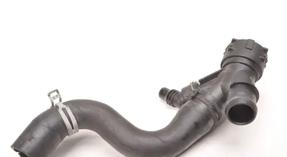 Volvo XC40 Engine coolant pipe/hose 32249392