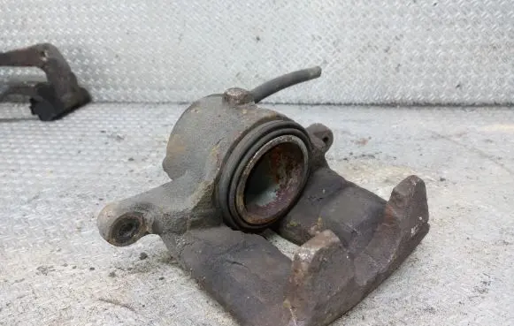 Toyota Corolla E120 E130 Front brake caliper