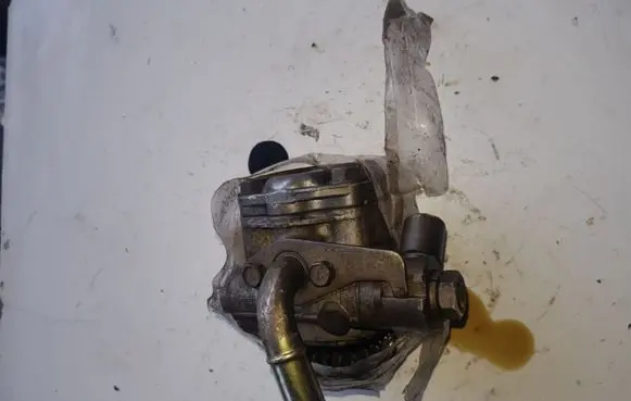Mitsubishi Pajero Power steering pump