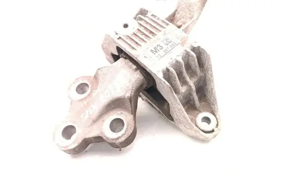 Opel Astra J Engine mount bracket 13287953