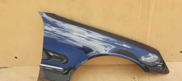 Mercedes-Benz C W203 Fender