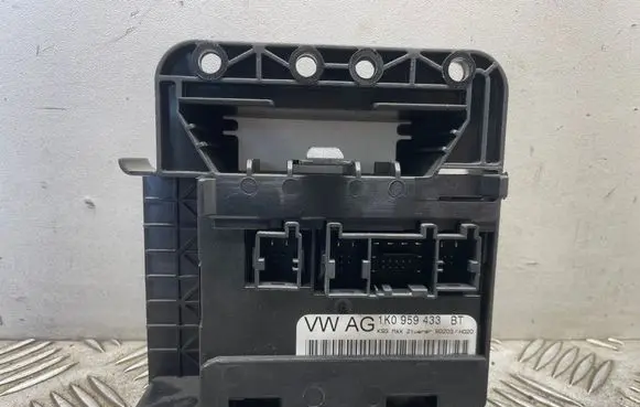 Volkswagen Golf V Comfort/convenience module 1K0959433BT