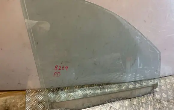 Hyundai Santa Fe Front door window glass four-door DOT748AS2M352
