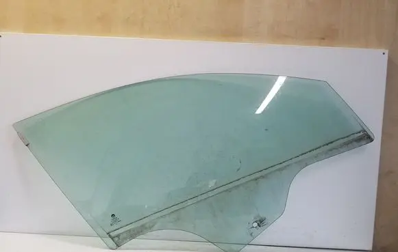 Fiat Tipo Front door window glass four-door E243R004026