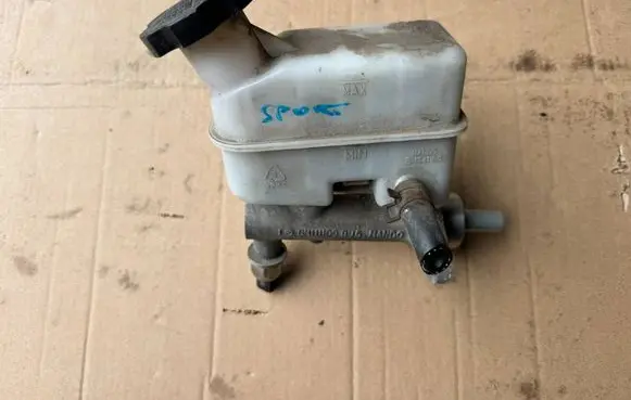 KIA Sportage Master brake cylinder BM111100B