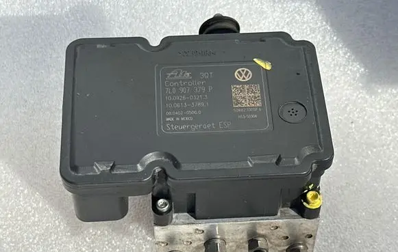 Volkswagen Touareg I ABS Pump 7L0907379P 7L0614517C 10061337891