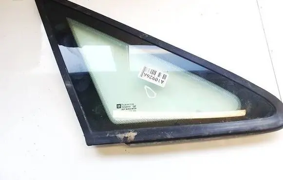 Opel Zafira A Front triangle window/glass DOT36AS2M129