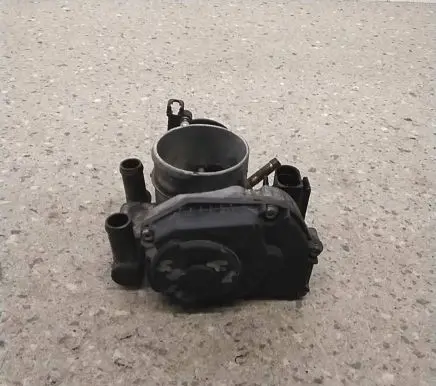 Volkswagen PASSAT B5 Throttle valve 408237212002