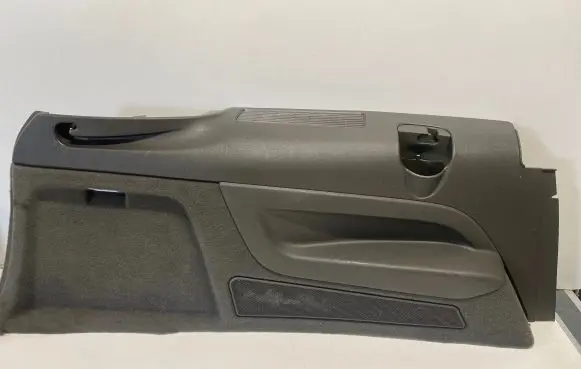 Audi Q7 4L Trunk/boot side trim panel 4L0863879